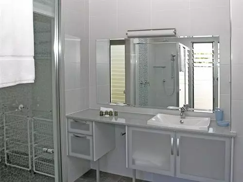 ホテル Island Views Beachfront Apartments