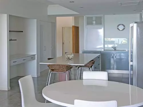 ホテル Island Views Beachfront Apartments