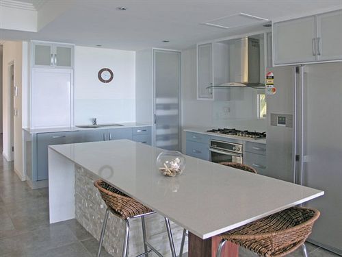 ホテル Island Views Beachfront Apartments