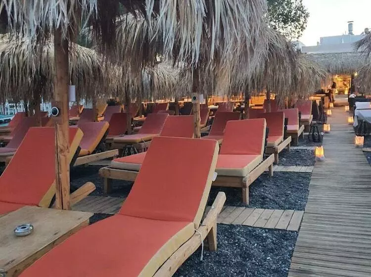 Отель King's Suites