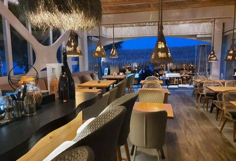 Отель King's Suites