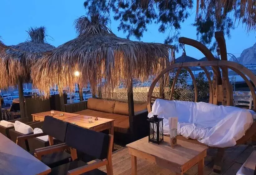 Отель King's Suites