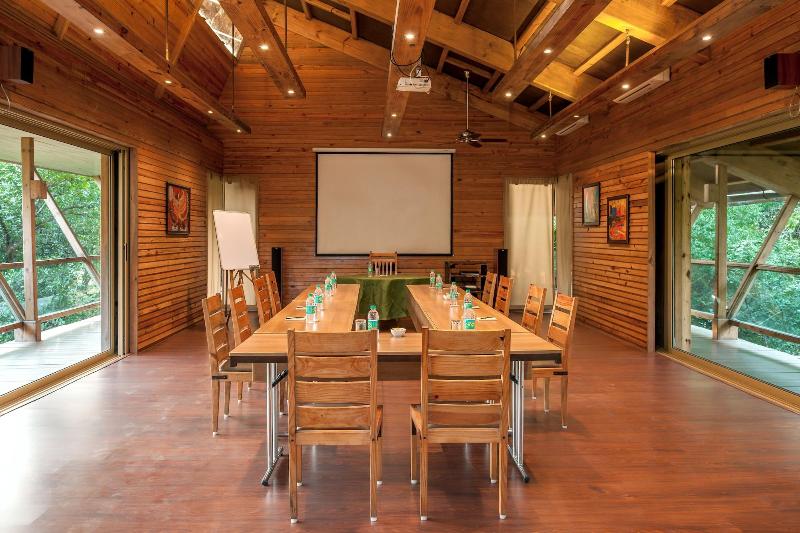 Отель The Machan