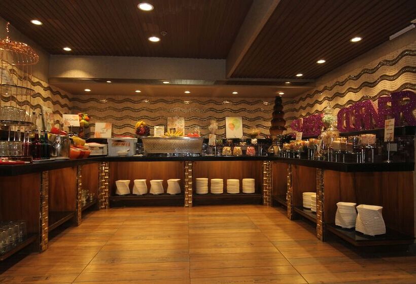 فندق Villa Caceres