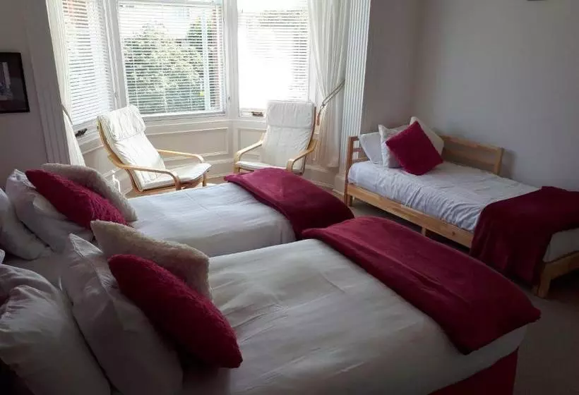 پانسیون Canadale Guest House