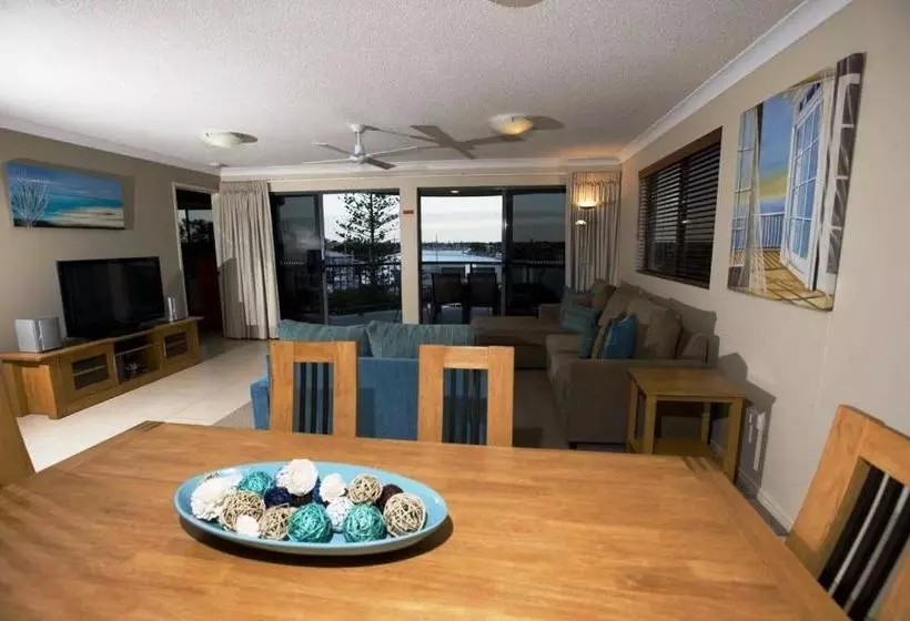 Riverdance Apartments