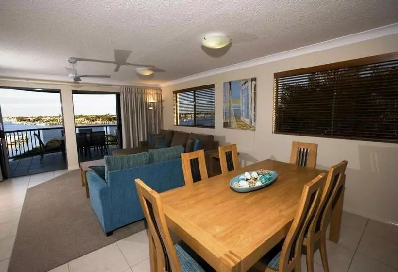 Riverdance Apartments