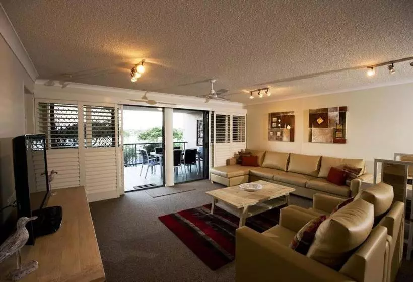 Riverdance Apartments