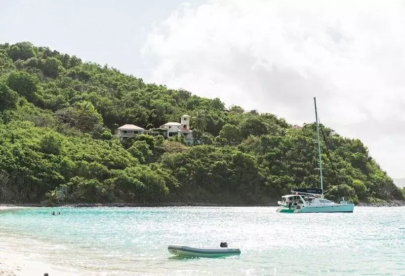 White Bay Villas And Beach Club