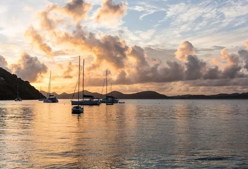 White Bay Villas And Beach Club