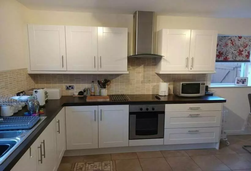 3bd Home From Home In Newtownabbey