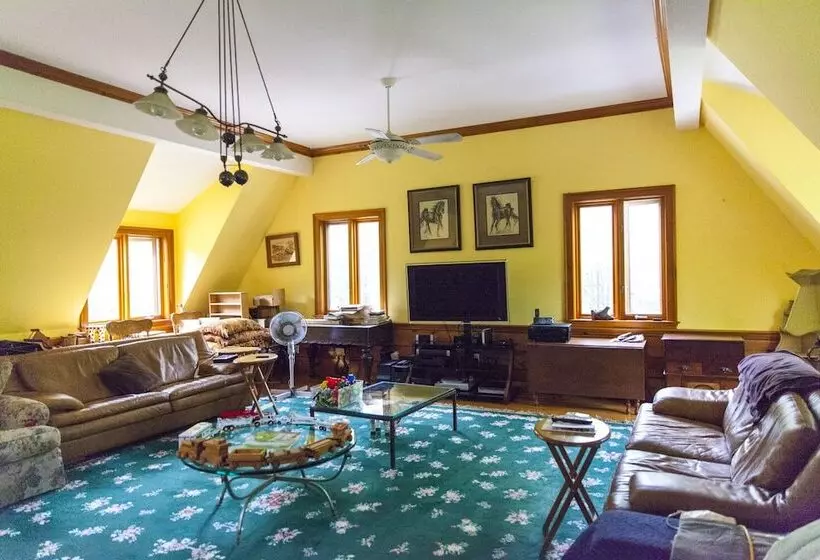 Aamiaismajoitus (B&B) Honey Maple Grove Bnb