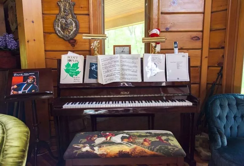 Aamiaismajoitus (B&B) Honey Maple Grove Bnb