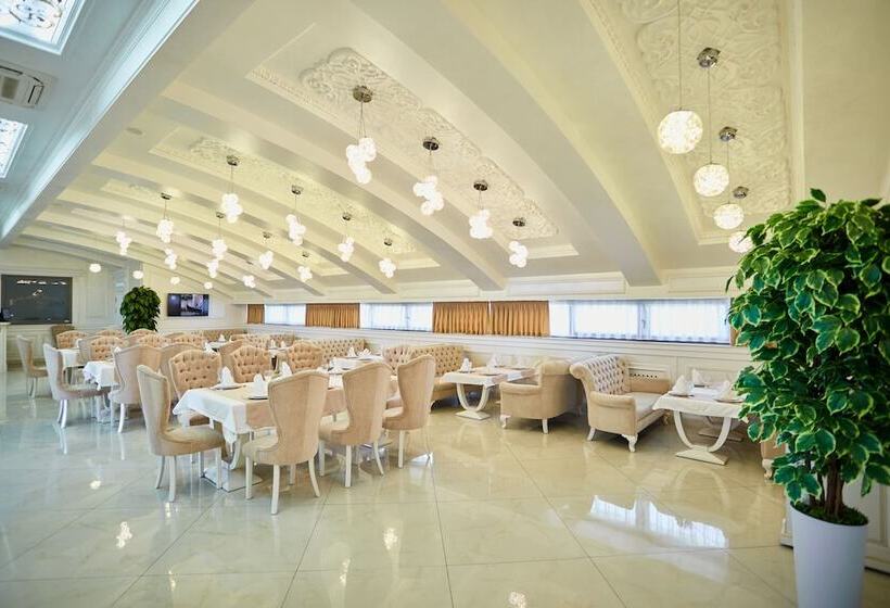 פונדק Royal Hotel Samarkand