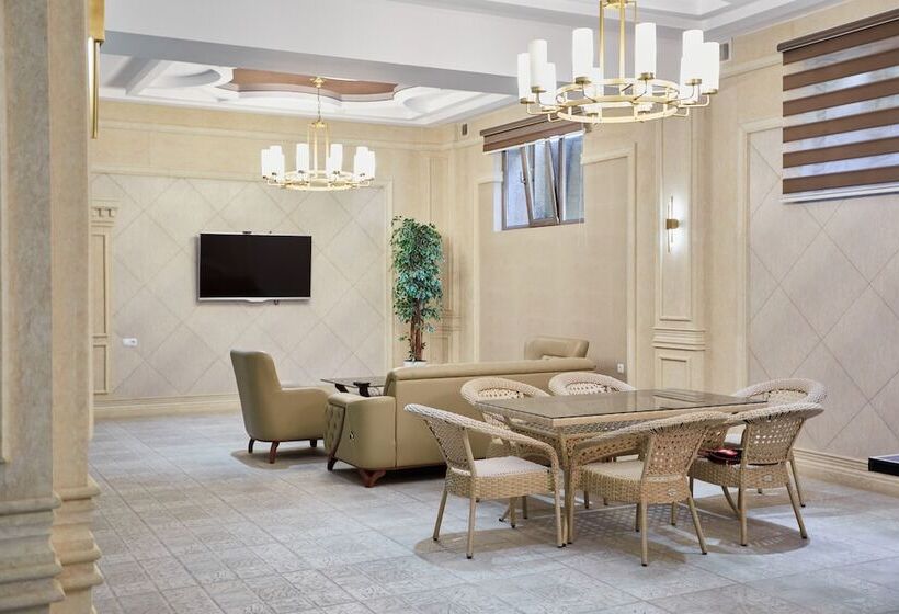 פונדק Royal Hotel Samarkand