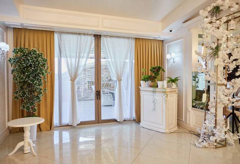 פונדק Royal Hotel Samarkand