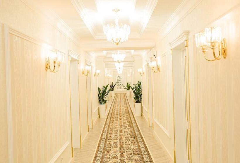 פונדק Royal Hotel Samarkand