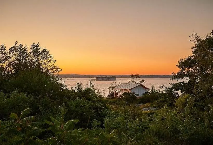 ホテル Fortland Island Campground