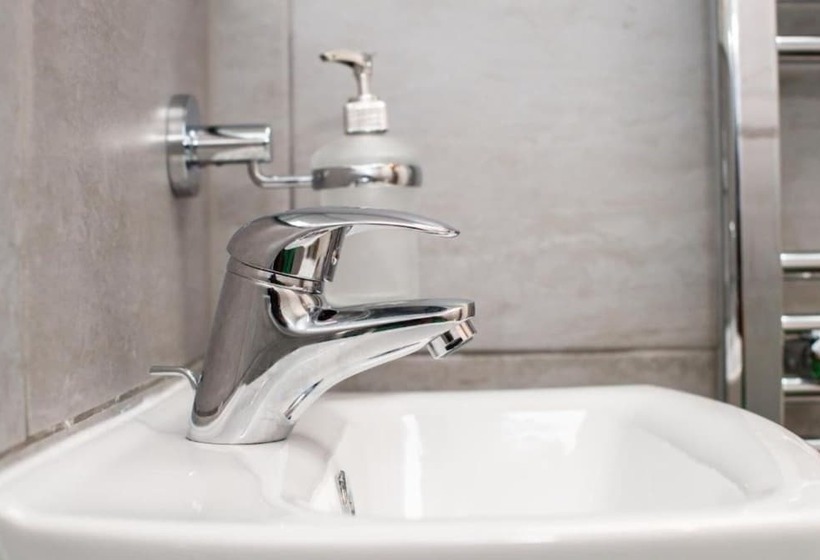 Отель Oyo Five Seasons  Liverpool City L7