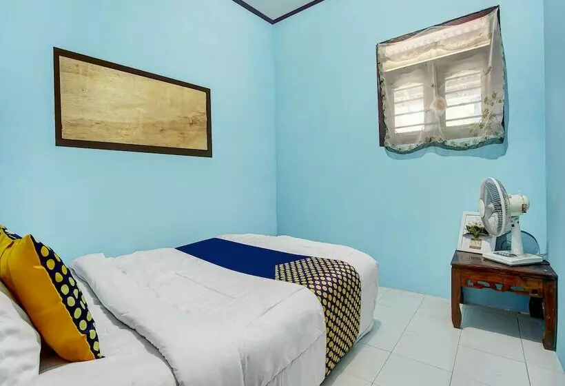 ホテル Oyo Homes 91089 Desa Wisata Air Terjun Way Kalam Syariah