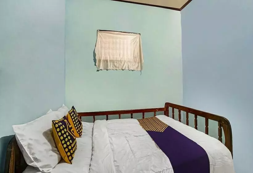 ホテル Oyo Homes 91089 Desa Wisata Air Terjun Way Kalam Syariah