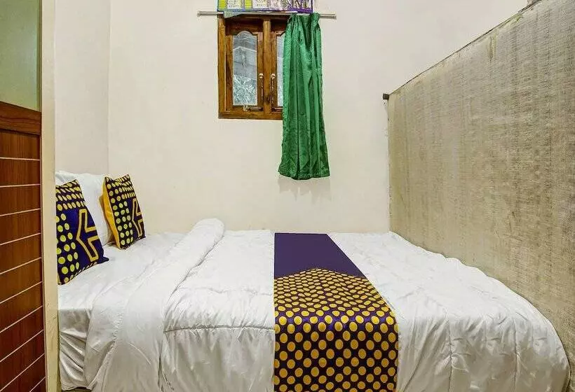 ホテル Oyo Homes 91089 Desa Wisata Air Terjun Way Kalam Syariah