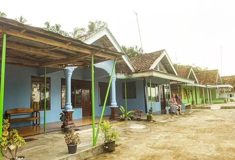 ホテル Oyo Homes 91089 Desa Wisata Air Terjun Way Kalam Syariah