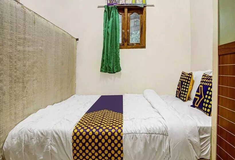 ホテル Oyo Homes 91089 Desa Wisata Air Terjun Way Kalam Syariah