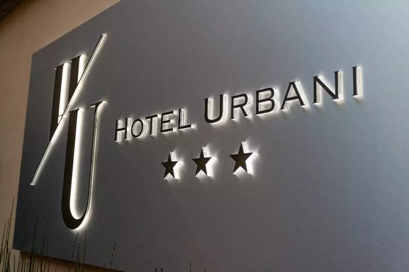 هتل Urbani