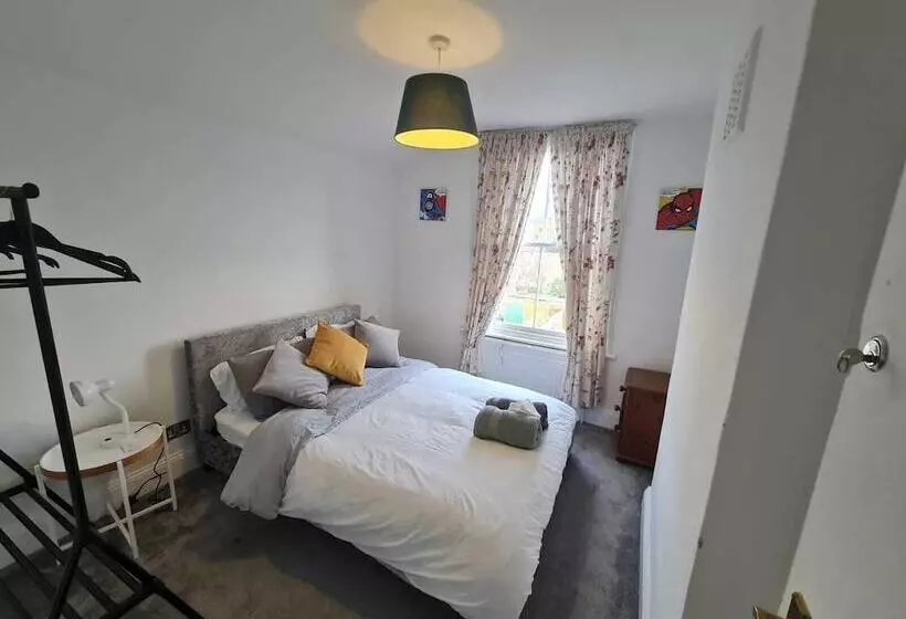レジデンス 3 Bed House In London Self Contained In Ladywell