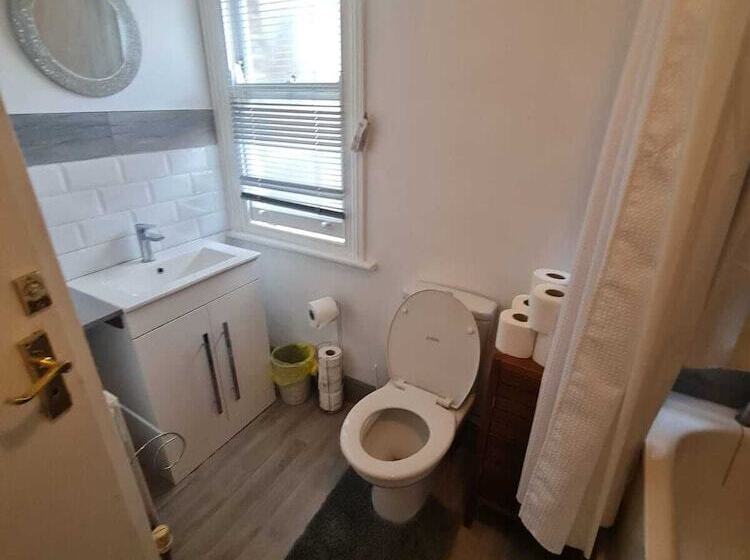 Резиденция 3 Bed House In London Self Contained In Ladywell