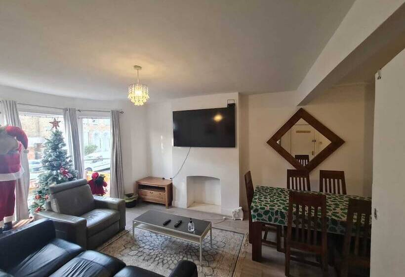 Резиденция 3 Bed House In London Self Contained In Ladywell