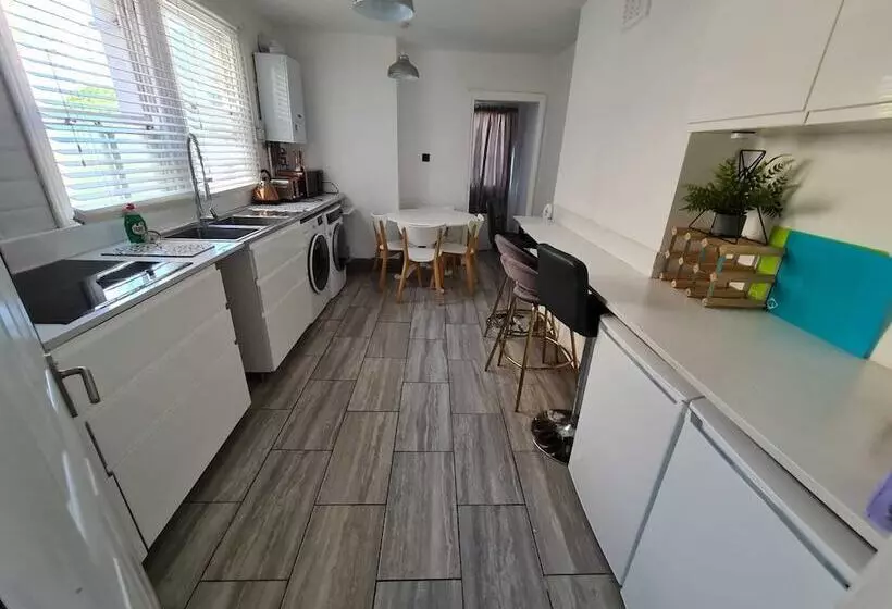 レジデンス 3 Bed House In London Self Contained In Ladywell