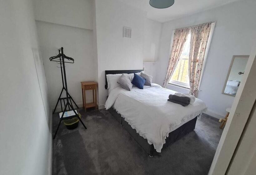 Резиденция 3 Bed House In London Self Contained In Ladywell