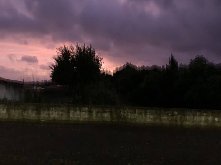 اقامتگاه Charming 3 Bed House