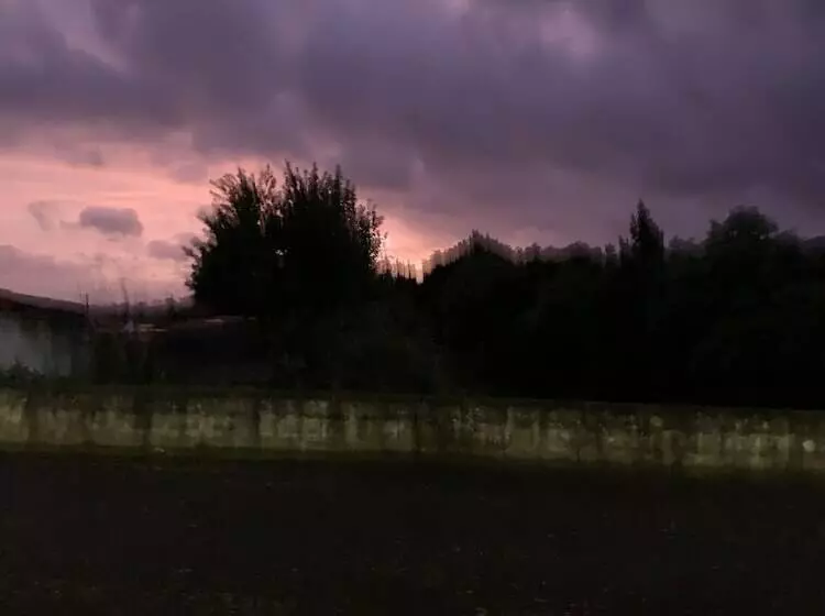 レジデンス Charming 3 Bed House