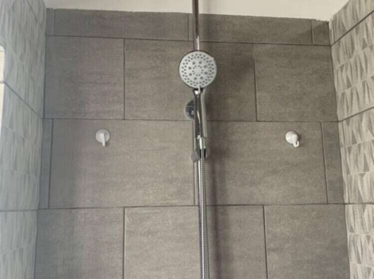 اقامتگاه Charming 3 Bed House