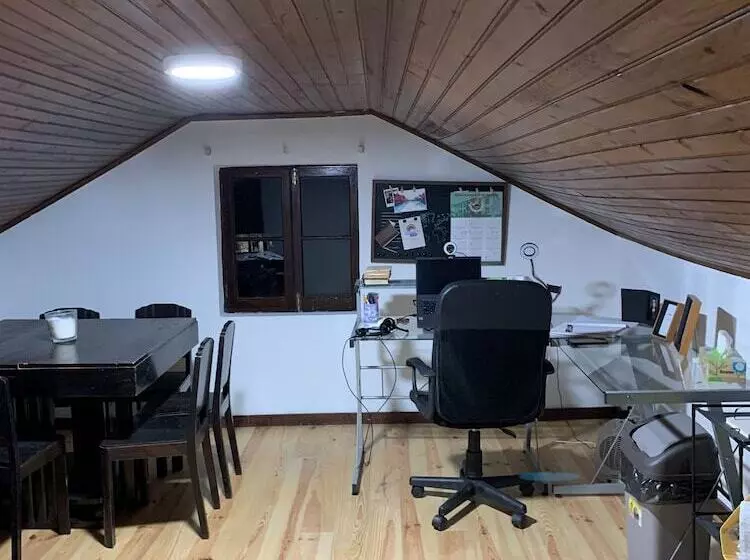 レジデンス Charming 3 Bed House