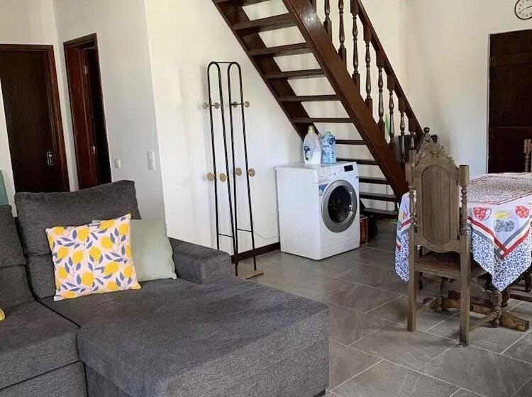 レジデンス Charming 3 Bed House