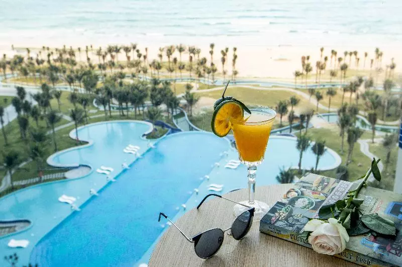 هتل The Empyrean Cam Ranh Beach Resort