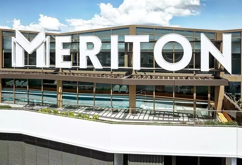 Hotelli Meriton Suites Canberra