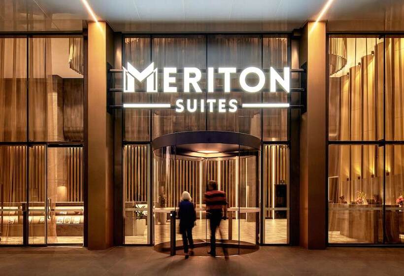Hotel Meriton Suites Canberra