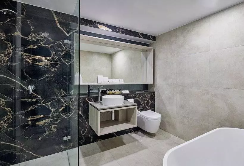 Hotelli Meriton Suites Canberra