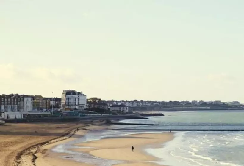 Hotelli No 42 By Guesthouse, Margate