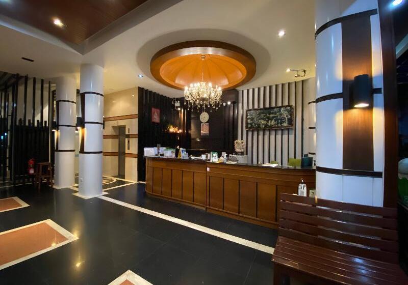 77 Patong Hotel & Spa