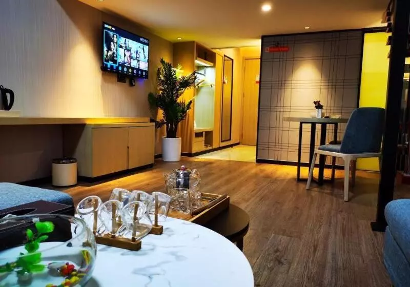 Greentree Inn Express Hotel Heyuan N1 High Fountain