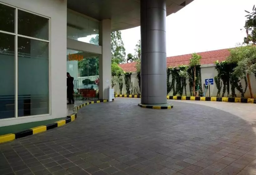 Hotelli Padina Suites