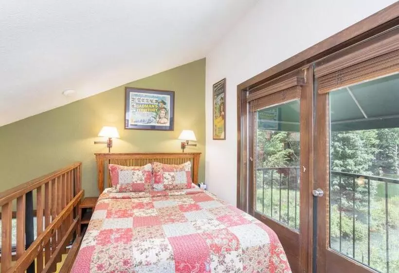 Manitou Lodge 5 Hotel Room By Alpine Lodging Telluride