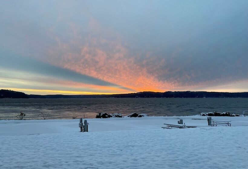 Мотель Watefront At Potlatch