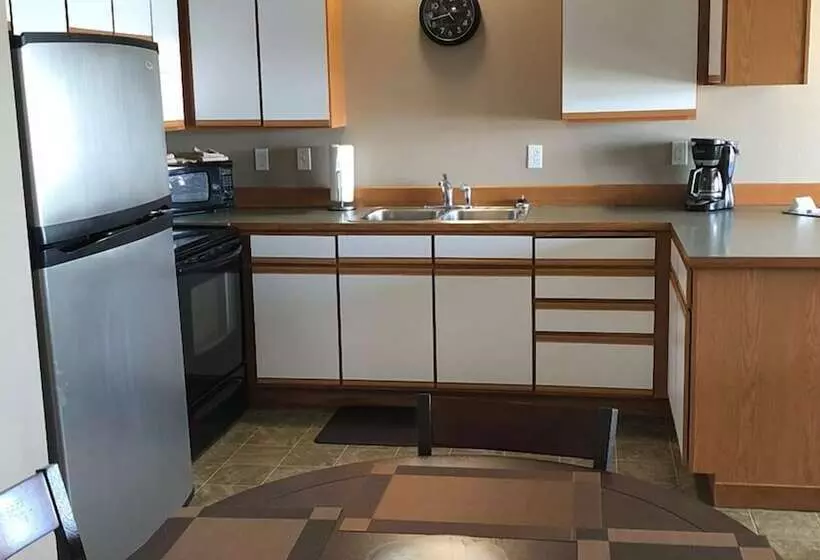 Motelli Watefront At Potlatch